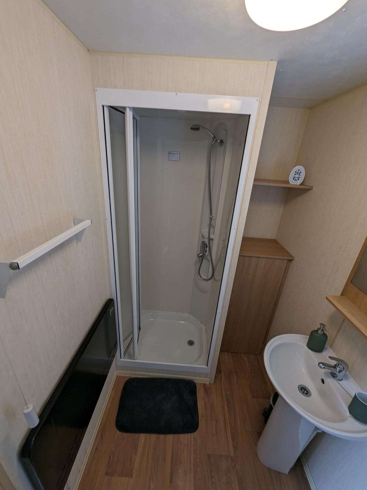 3 Bedroom Caravan, Sleeps 8 Lyons Lido Beach Prestatyn Exteriér fotografie