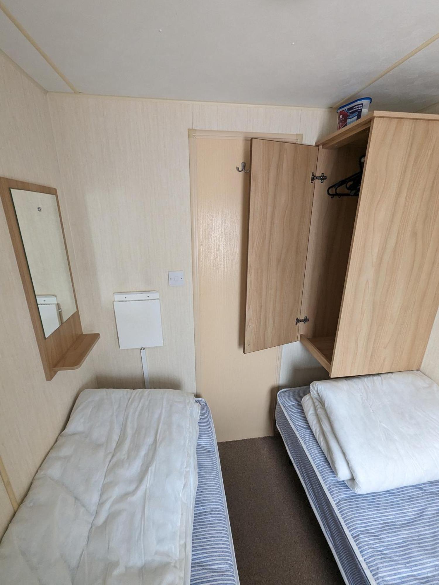 3 Bedroom Caravan, Sleeps 8 Lyons Lido Beach Prestatyn Exteriér fotografie