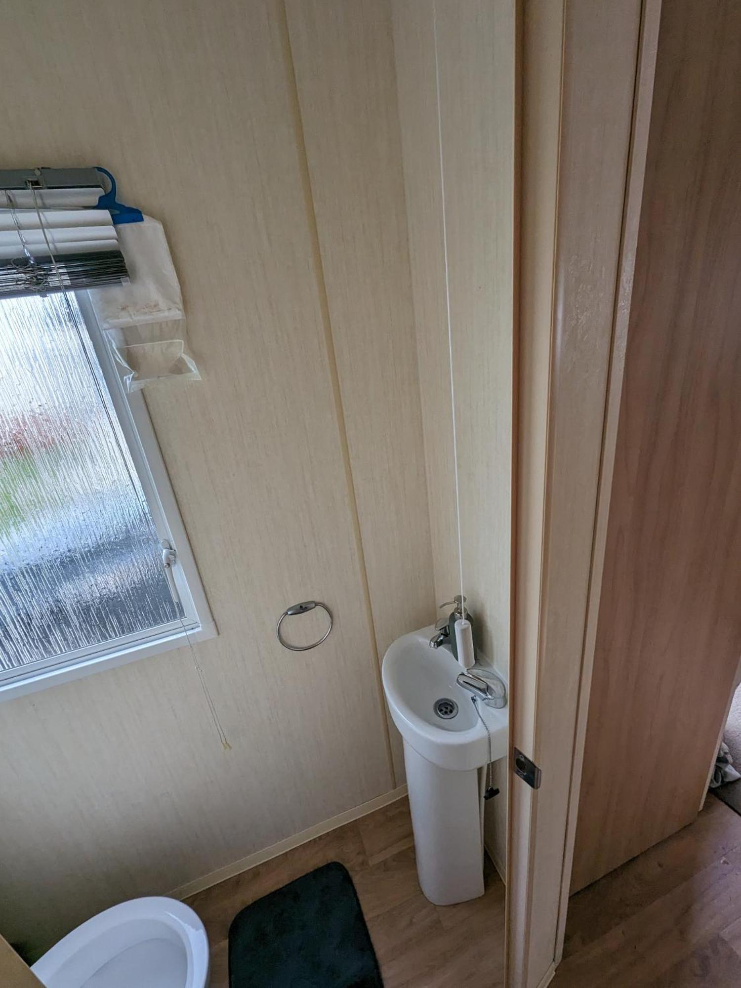 3 Bedroom Caravan, Sleeps 8 Lyons Lido Beach Prestatyn Exteriér fotografie