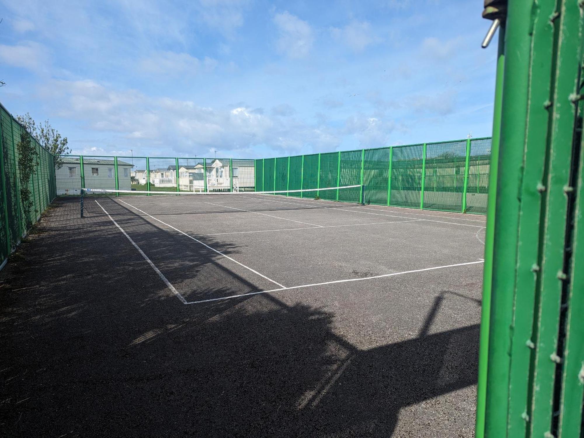 3 Bedroom Caravan, Sleeps 8 Lyons Lido Beach Prestatyn Exteriér fotografie